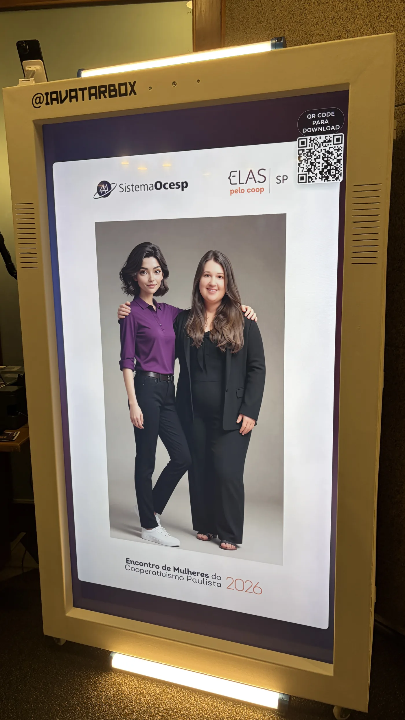 Resultado gerado com a moldura e o QR code do evento